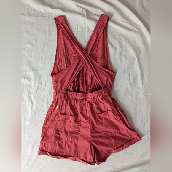 FP back on trek onesie - Picture 6 of 11